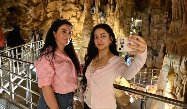 Gümüşhane’nin yer altı sarayı 110 bin ziyaretçi ağırladı