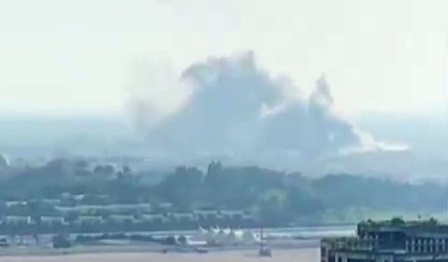 Hamas’ın üst düzey bir kaynağı, Hamas’ın liderlerinin Doha’da ABD Başkanı Donald Trump’ın Gazze’de ateşkes önerisini tartışırken hedef alındığını söyledi.