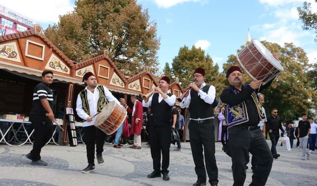 Kırşehir esnafından ’davullu, zurnalı’ Ahilik daveti