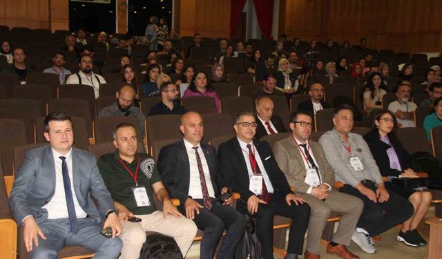 Obezite ve bağlı hastalıklar dahiliye sempozyumunun gündeminde