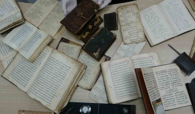 Şair ve yazarların kayıp eserleri asırlar sonra gün yüzüne çıkıyor