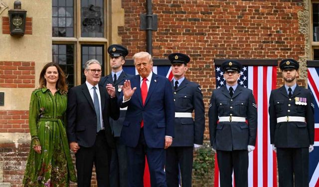 Trump, İngiltere Başbakanı Starmer ile görüştü