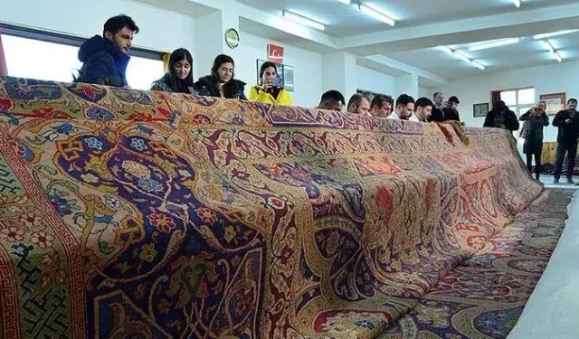 Hollanda’da Türk Halısı Yeniden Mi Doğuyor?