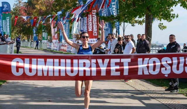 16 ülkeden sporcu Kocaeli’de Cumhuriyet için koştu