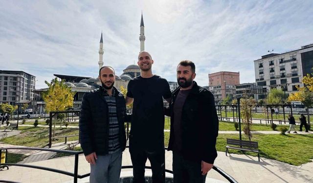 35 ülke gezen Amerikalı Yüksekova’ya ulaştı