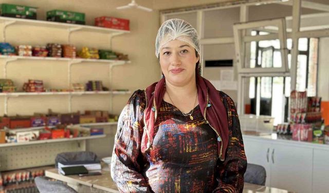 5 yıldır tek başına 800 öğrenciye bakıyor: Gülşen Yalçın’ın azmi takdir topluyor