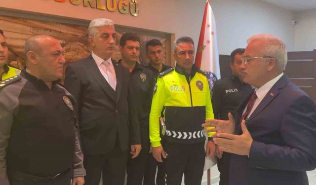 Aksaray Valisinden o polislere başarı belgesi