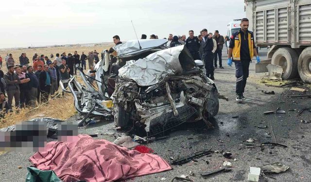 Aksaray’da kamyon ile otomobil çarpıştı: 3 kardeş öldü