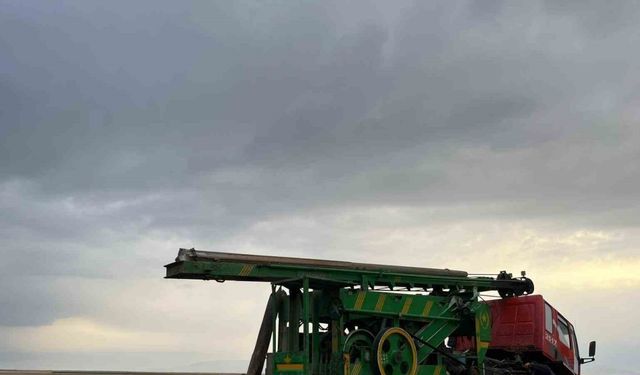 Akyaka’da 53 metreden su çıktı