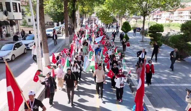 Amasya’da üniversite öğrencilerinden Filistin’e destek yürüyüşü