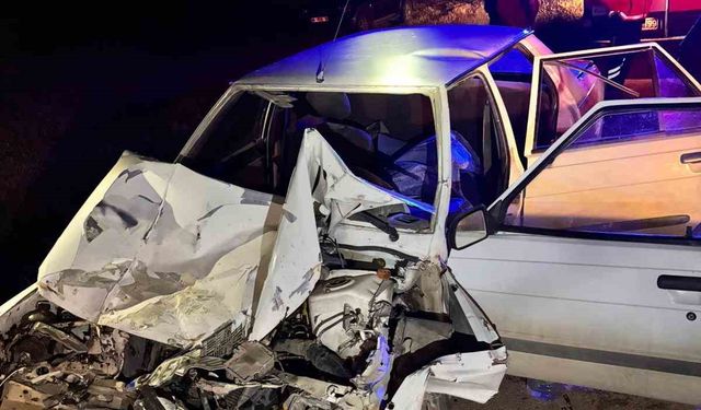 Ankara’da otomobil traktöre çarptı: 1 ölü, 1 yaralı