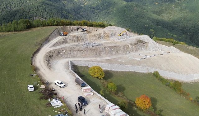 Ardahan’da heyelan konutlarının yapımı devam ediyor