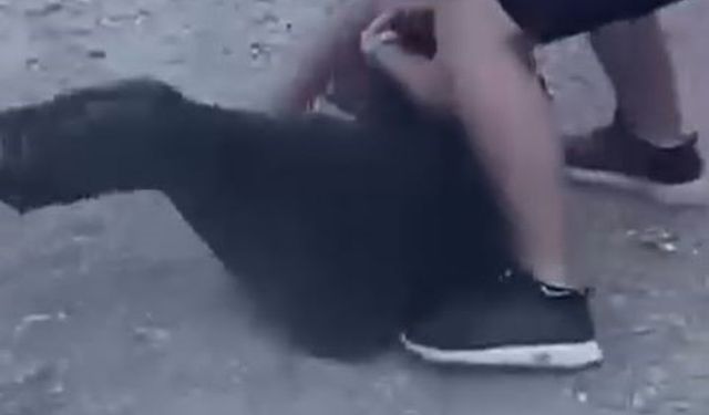 Arnavutköy’de gençlerin acımasızca kavgası kamerada
