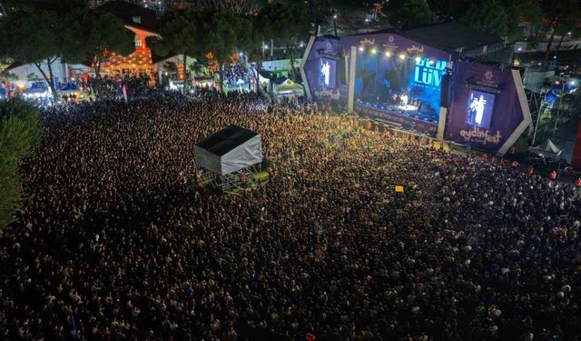 Aydınfest’te 55 bin kişi müzikle buluştu