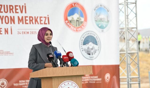 Bakan Göktaş: "Toplumun kökleri, büyüklerine gösterdiği hürmetle güçlenir"