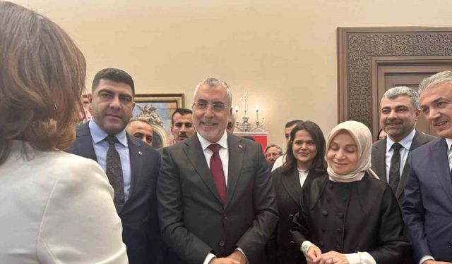 Bakan Işıkhan: "1 milyon 634 bin 56 kadın işe yerleştirildi"