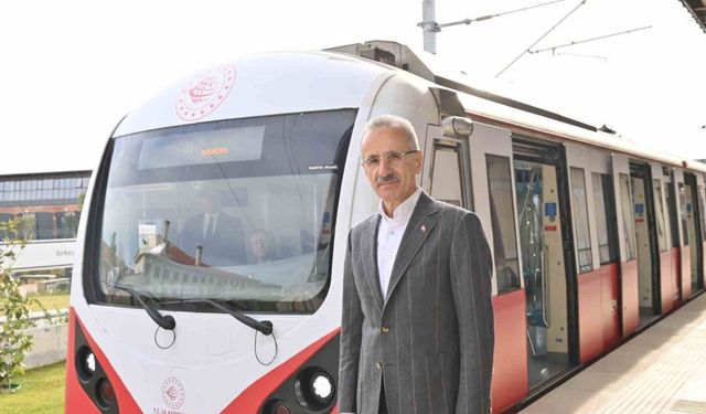 Bakan Uraloğlu: "29 Ekim’de Ankara, İstanbul ve İzmir’de Bakanlığa bağlı kent içi raylı sistem hatları ücretsiz olacak"