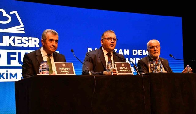 Balıkesir Kitap Fuarı’nda medya, siyaset ve edebiyat rüzgârı esti