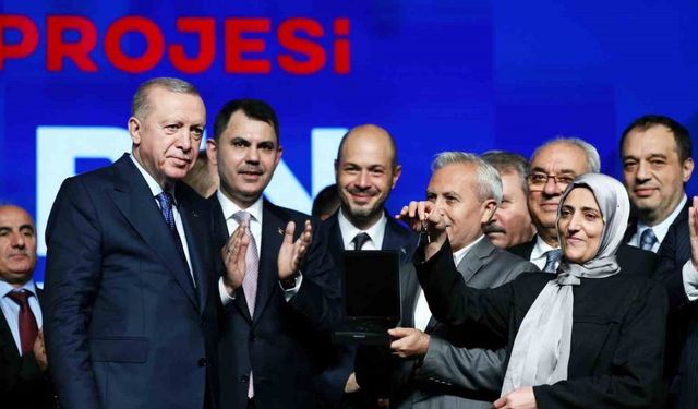 Başkan Albayrak, ’Ev Sahibi Türkiye Yüzyılın Konut Projesi’ programına katıldı