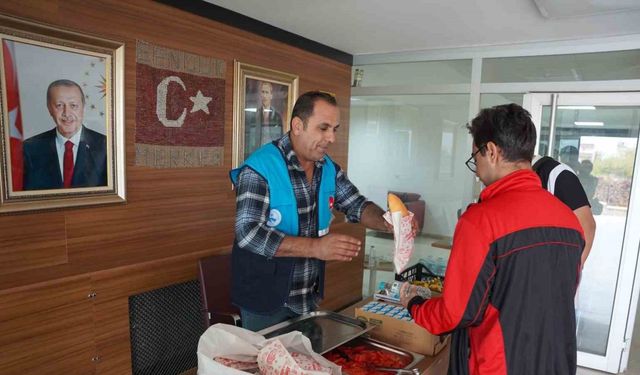 Başkan Hallaç’tan öğrencilere moral veren dokunuş