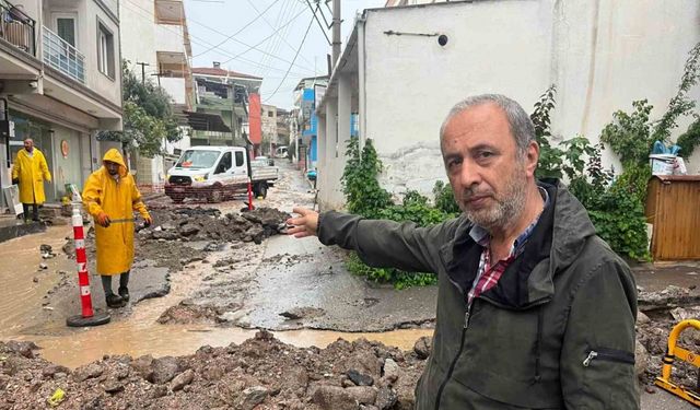 Bayraklı’da şiddetli yağış taşkınlara sebep oldu