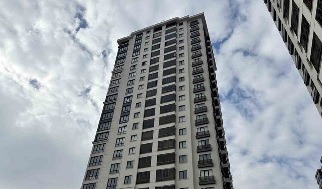 Binanın 14. katından düşerek ölen kadının nişanlısı ilk duruşmada tahliye edildi