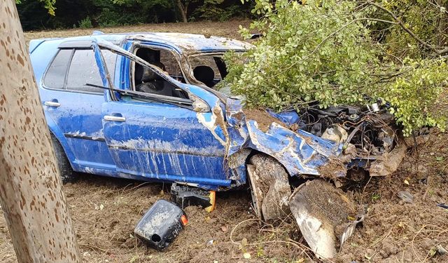 Bolu’da otomobil tarlaya uçtu, hurdaya döndü: 1 yaralı