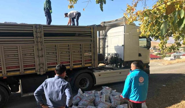 Bulanık Kaymakamlığından 5 bin aileye kömür desteği