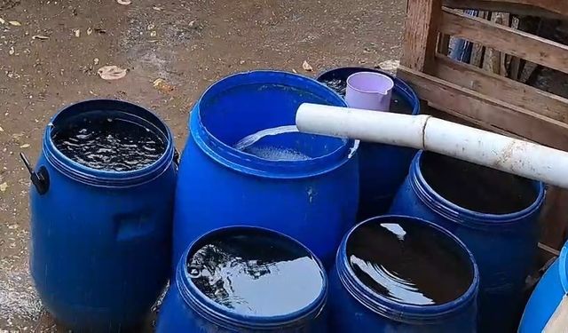 Bursa’da yağmur suyunu varillere biriktirerek tasarruf ediyor