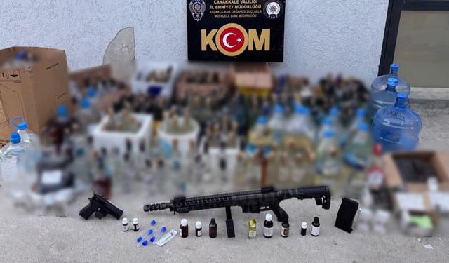 Çanakkale’de kaçakçılıkla mücadele operasyonu, çok sayıda sahte alkol ve kaçak silah yakalandı