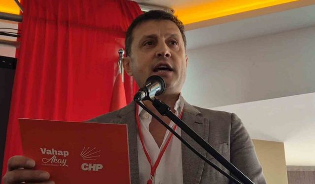 CHP Tekirdağ İl Kongresi’nde büyük kriz: "Kovun beni" diyerek salonu terk etti