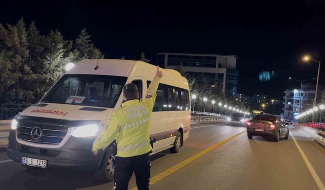 Çorlu’da alkollü kadın sürücü kaza yaptı, trafik felç oldu