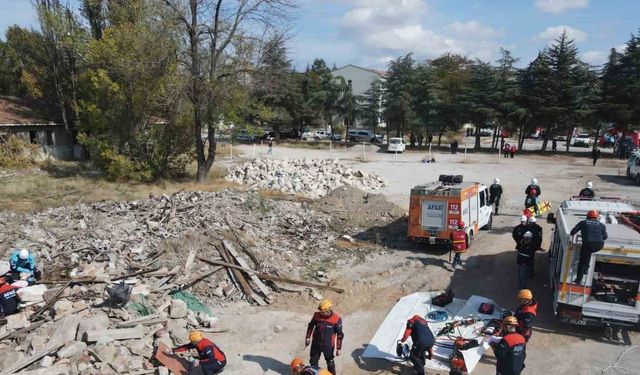 Çorum’da gerçeğini aratmayan yangın ve tahliye tatbikatı