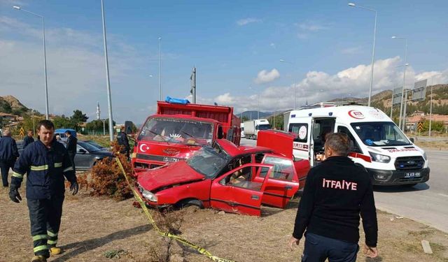 Çorum’da otomobille kamyonet çarpıştı: 1 ölü