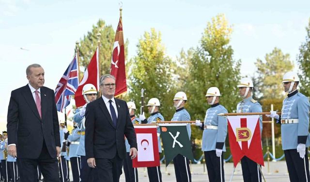 Cumhurbaşkanı Erdoğan İngiltere Başbakanı Starmer’i resmi törenle karşıladı