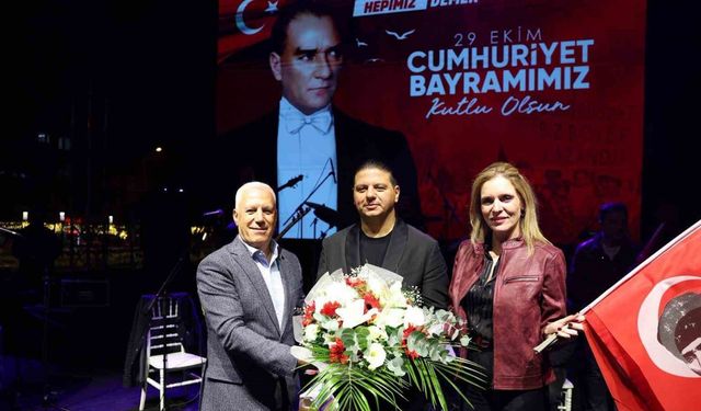 Cumhuriyet coşkusu, Kubat ile zirve yaptı