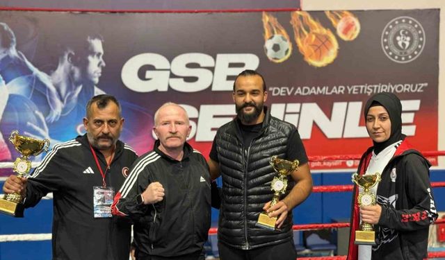 Cumhuriyete Giden Yol Muaythai Şampiyonası yapıldı