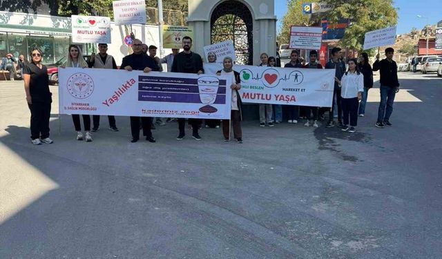 Dicle’de sağlıkçılardan Dünya Yaşlılar ve Yürüyüş Günü etkinliği