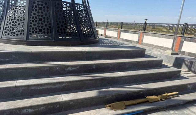 Dilucu Şehitleri Anıtı’ndaki kirlilik tartışması: Haberi yapan gazeteci gözaltına alındı