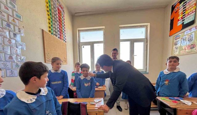 Diyadin’de okul ziyaretleri sürüyor