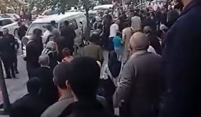 Düğünde aileler arasındaki kavga kameraya yansıdı