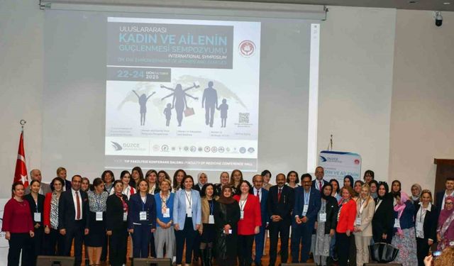 Düzce Üniversitesi Rektör Yardımcısı Prof. Dr. Genç: "Aile birey için dünyaya açılan bir pencere"