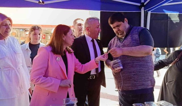 El emeği göz nuru eserler sergilendi