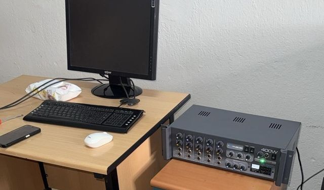 Emekli eczacıdan köy okuluna anlamlı destek