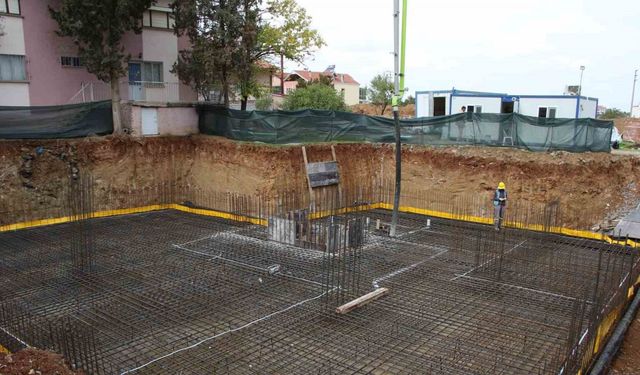 Eşme’de sağlık tesisleri ve meslek yüksekokulu binası temeli atıldı