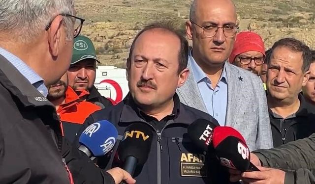 Foça’da selin ardından vatandaşların yaraları sarılıyor