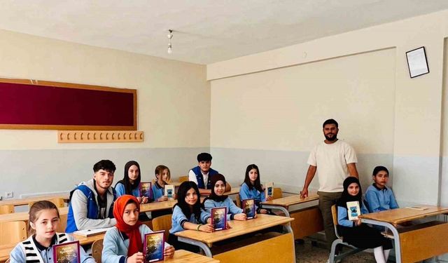 Gençlik Merkezi’nden öğrencilerle kitap okuma etkinliği