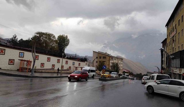 Hakkari’de yağmur yağışı