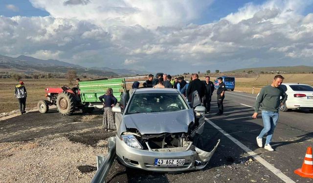 Hisarcık’ta traktörle otomobil çarpıştı: 1 yaralı