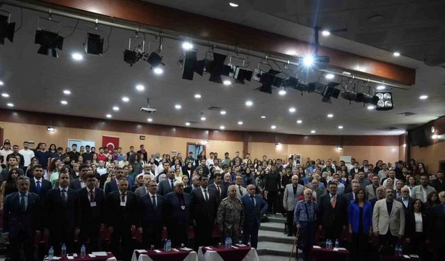 Iğdır Üniversitesi Rektörü Prof. Dr. Gürel: "Dede Korkut Türk milletinin hafızasında ortak bir ilminde yaşayan efsanevi bir kimliktir"